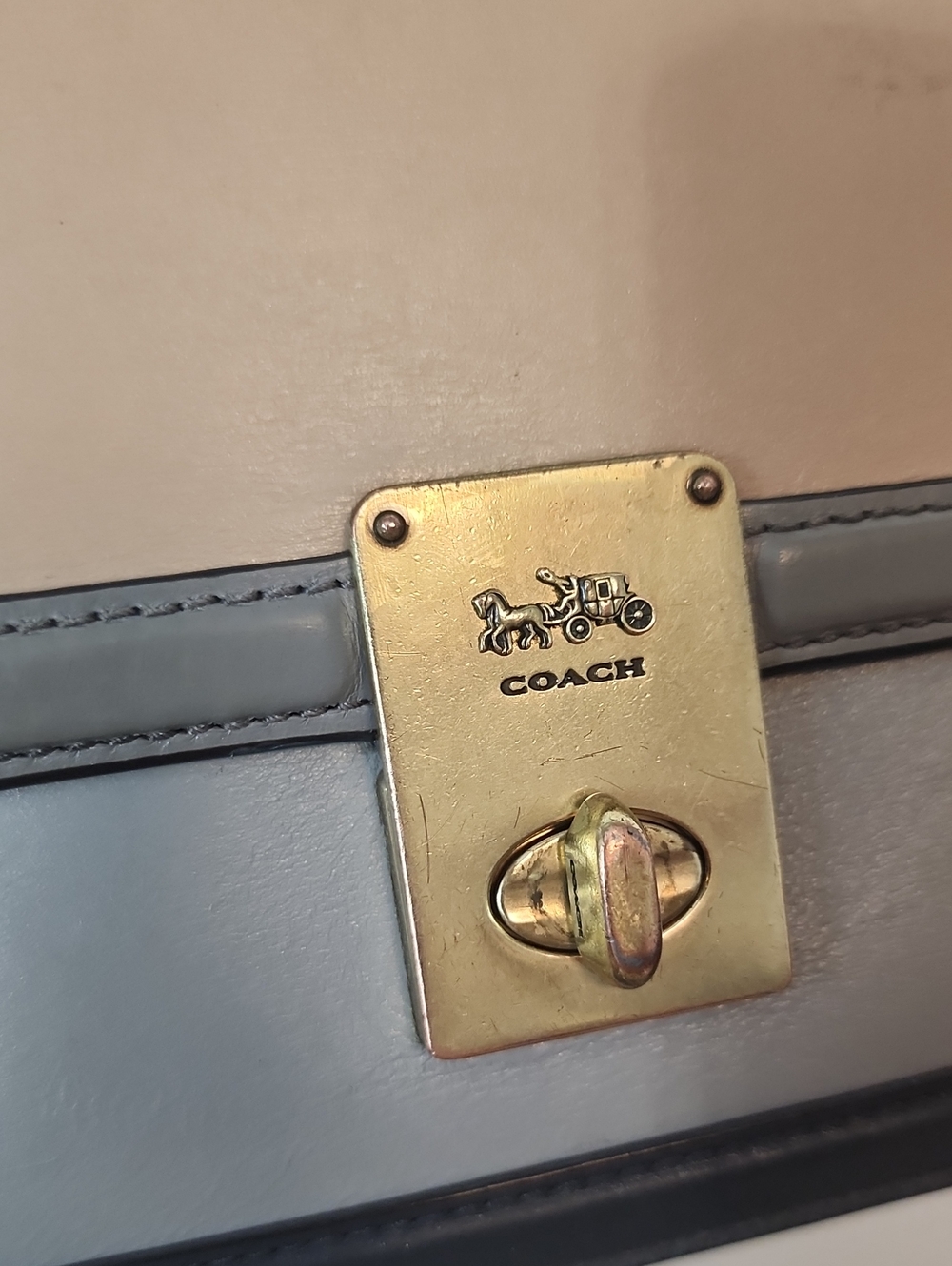 Coach Bag - Picture 2 of 6
